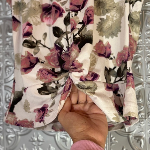 Hot Kiss Cream White Pink Floral Racer Back Tank Size medium - Picture 2 of 4